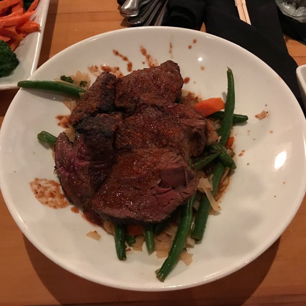 The filet mignon here is amazing. Don’t get the steamed rice, rather try the garlic fried rice, the taste is light yet delicious!
