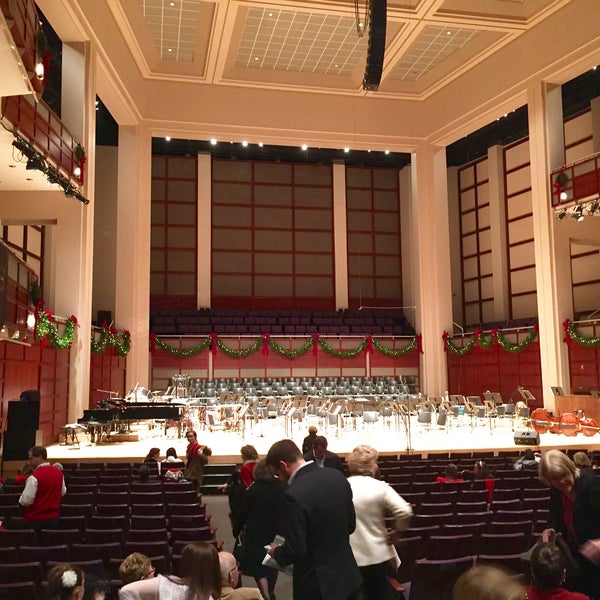 12/21/2014에 Christian A.님이 Meymandi Concert Hall에서 찍은 사진