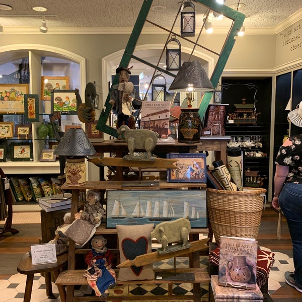 Williamsburg Craft House Gift Store in Williamsburg