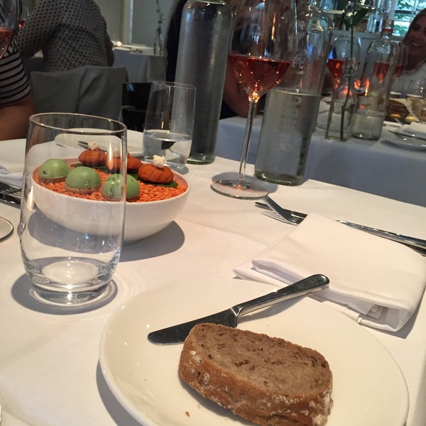 Foto diambil di L&#39;invité le Restaurant oleh Sabine (Your Ambassadrice) d. pada 8/11/2015