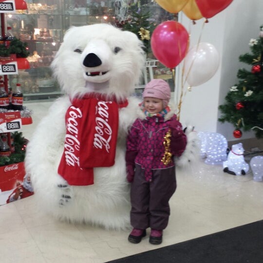 Das Foto wurde bei The Coca-Cola Company von Даша В. am 12/20/2013 aufgenommen