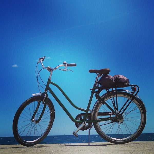 Photo taken at Green Bikes Barcelona Rentals &amp; Tours by Vit M. on 5/24/2013