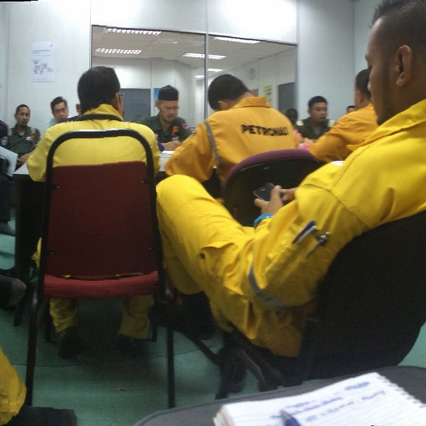 Photos à Petronas Penapisan Melaka Sdn Bhd - Espace de travail partagé