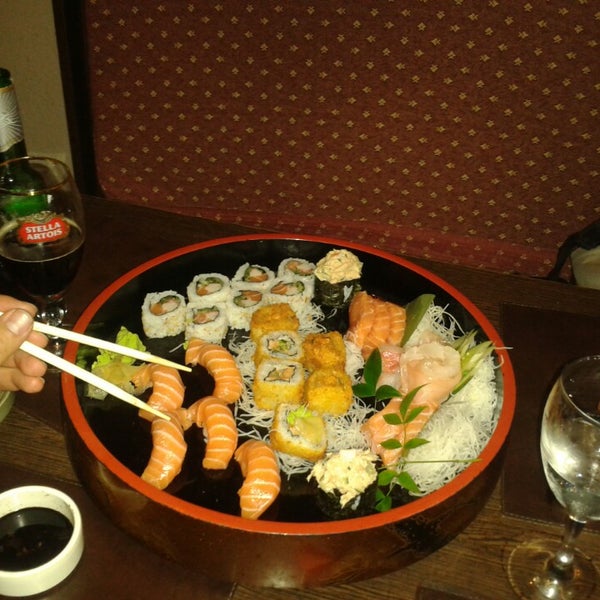 5/10/2013 tarihinde Alexandra R.ziyaretçi tarafından Irifune Restaurant Japonés'de çekilen fotoğraf
