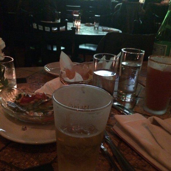 12/15/2014 tarihinde Rosie B.ziyaretçi tarafından El Paso Restaurante Mexicano'de çekilen fotoğraf