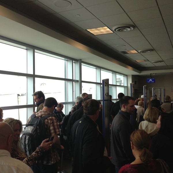Photo taken at Chicago Midway International Airport (MDW) by Jeremy T. on 4/12/2013