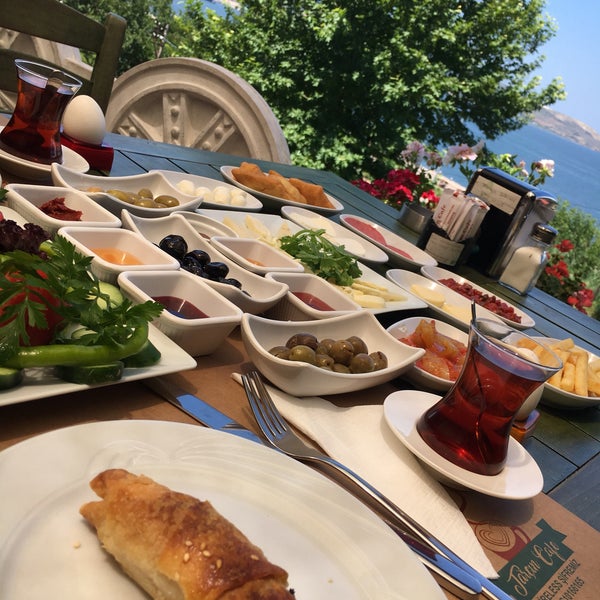 Photo taken at Tarçın Cafe by duygu u. on 7/1/2018