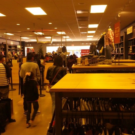 Levi's Outlet Store - 2 tips