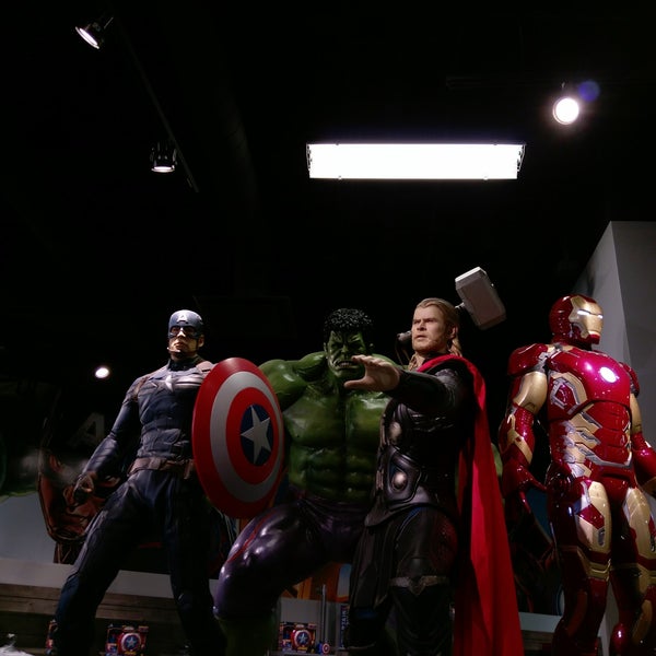 รูปภาพถ่ายที่ Marvel Avengers S.T.A.T.I.O.N โดย Arvind K. เมื่อ 8/26/2018