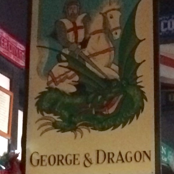 รูปภาพถ่ายที่ George &amp; Dragon โดย Charles D. เมื่อ 12/31/2015
