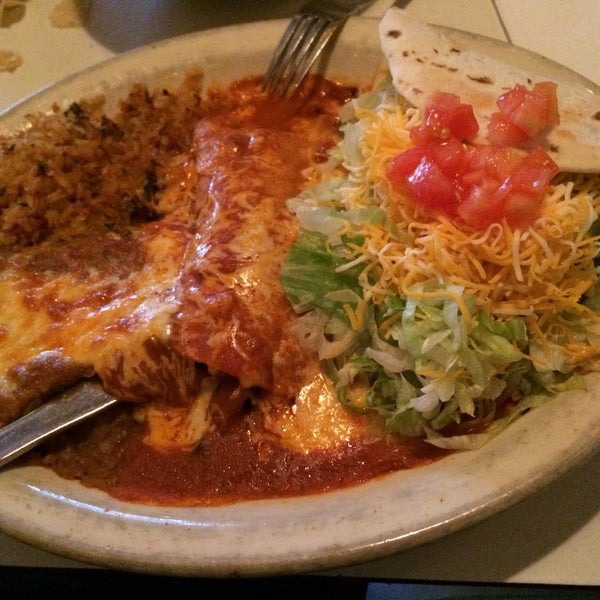 Foto scattata a Tee Pee Mexican Food da Charles D. il 12/24/2014