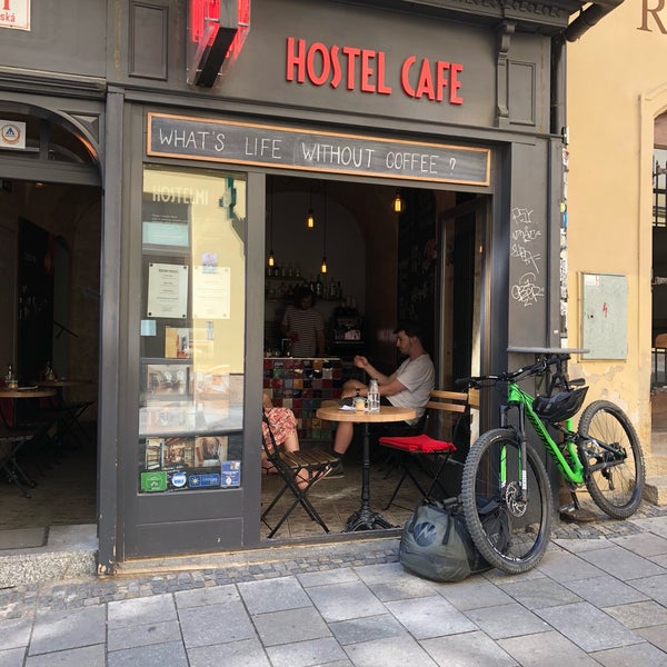7/5/2018 tarihinde Petr S.ziyaretçi tarafından Cafe Mitte'de çekilen fotoğraf
