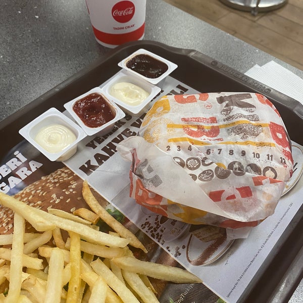 7/4/2022 tarihinde Emin ilker Apanayziyaretçi tarafından Burger King'de çekilen fotoğraf