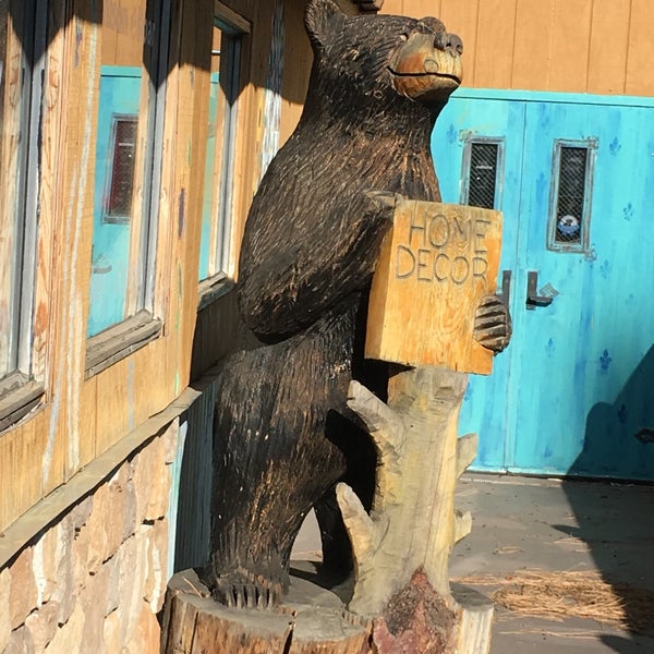 Das Foto wurde bei Big Bear Lake Visitor Center von Arzu K. am 9/16/2017 aufgenommen