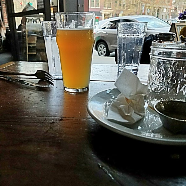 Photo taken at Lexington Avenue Brewery by Rick M. on 4/14/2018