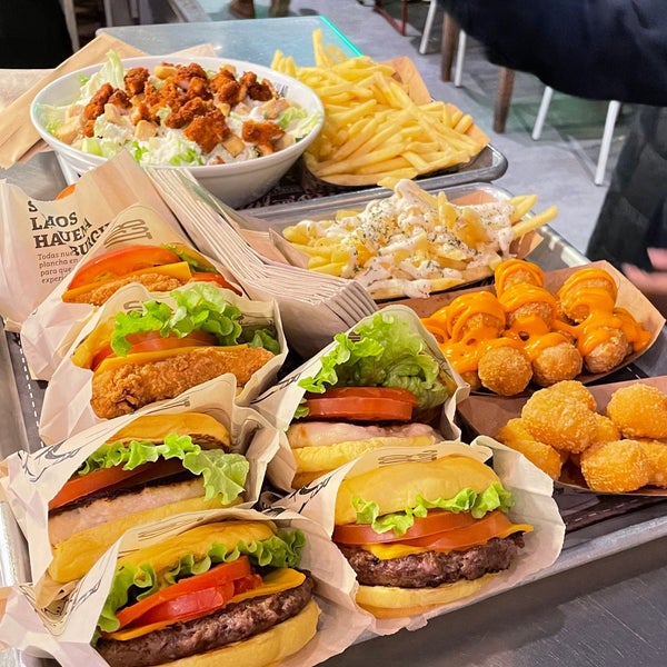 Foto tirada no(a) TGB The Good Burger por Ghada em 12/6/2021