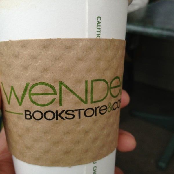 2/8/2013にMicah R.がWendels Bookstore And Cafeで撮った写真