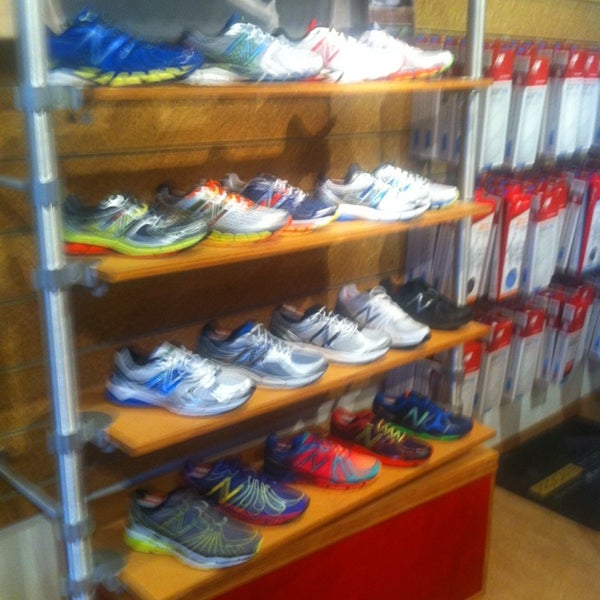 new balance store galleria