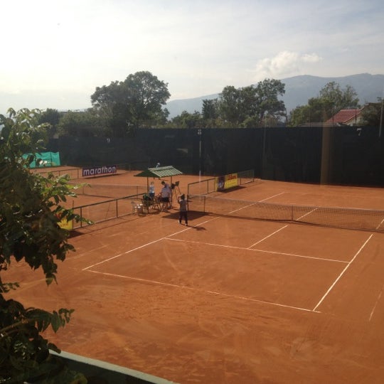 Club Jacaranda теннисные корты