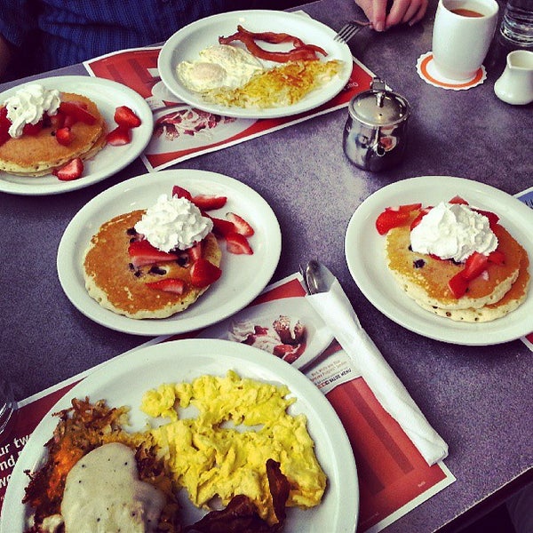 Denny's - Breakfast Spot in Syracuse