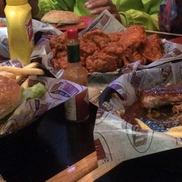 Fotos en Wing Daddy's Colinas del Parque 92 tips de 1565 visitantes