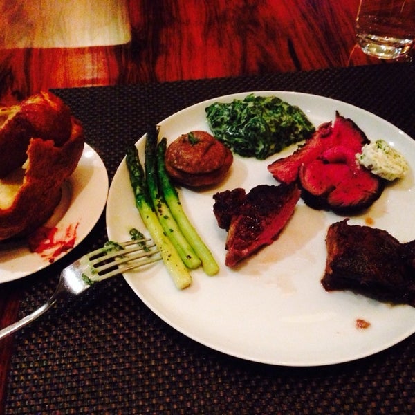 Foto tomada en BLT Steak  por Ryosuke M. el 9/1/2014