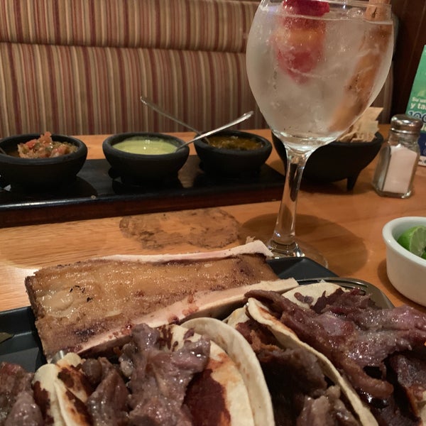2/18/2019 tarihinde Polet D.ziyaretçi tarafından Tierra Santa Restaurante'de çekilen fotoğraf