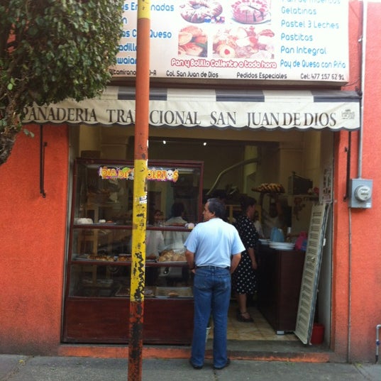 Panadería La Tradicional De San Juan De Dios 13 tips