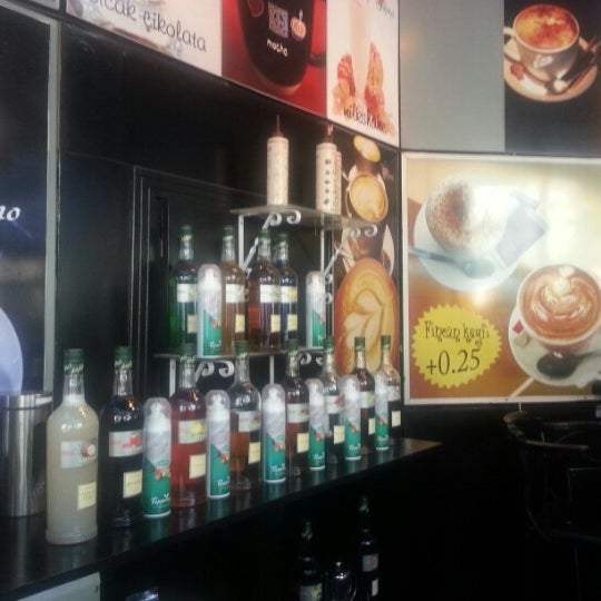 11/14/2012 tarihinde Cloud M.ziyaretçi tarafından Grand Cafe'de çekilen fotoğraf