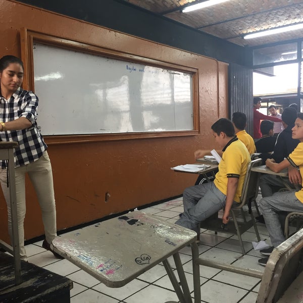 Secundaria Anexa A La Normal Superiror De Jalisco Guadalajara, Jalisco Secundaria Anexa A La Normal Superiror De Jalisco Guadalajara, Jalisco