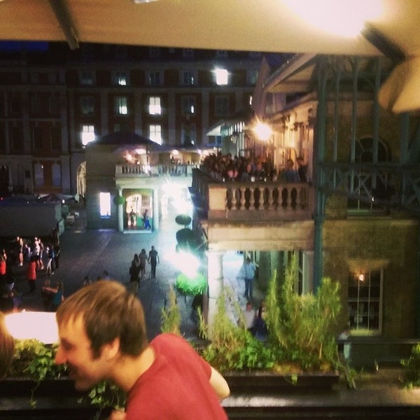 8/9/2014 tarihinde Florian J.ziyaretçi tarafından 21 Covent Garden'de çekilen fotoğraf