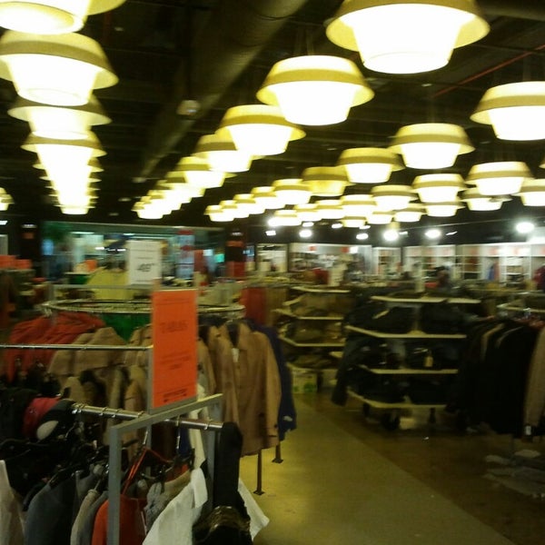 Cortefiel Factory Nassica - Tienda de ropa