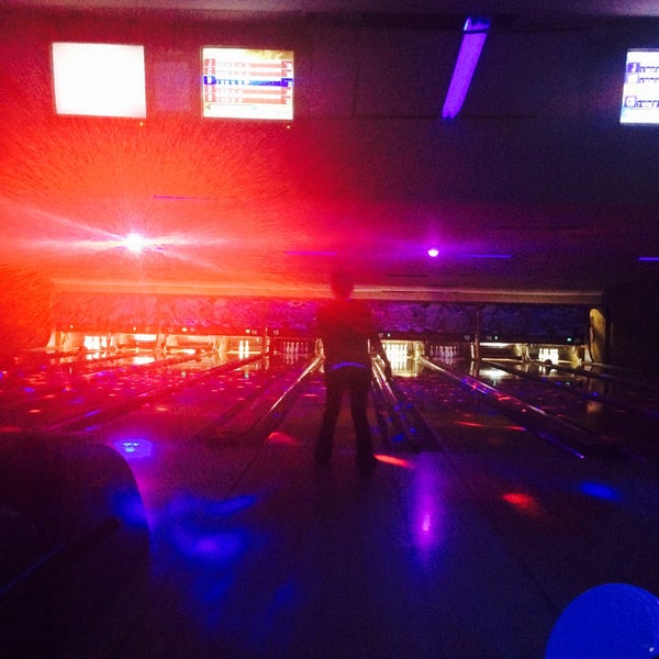 Paradise Lanes Bowling Alley in Yonkers
