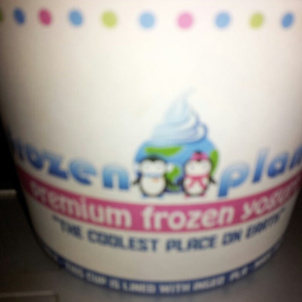 Photo taken at Frozen Planet Yogurt by Donna K. on 5/2/2013
