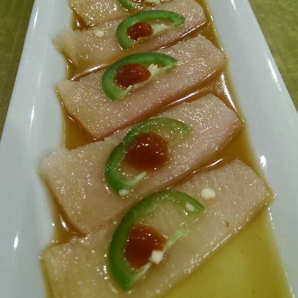 Love the Pesce Himachi with jalapeno and chili ponzu.