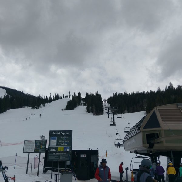 Foto tirada no(a) Winter Park Resort por BECCA S. em 3/29/2019