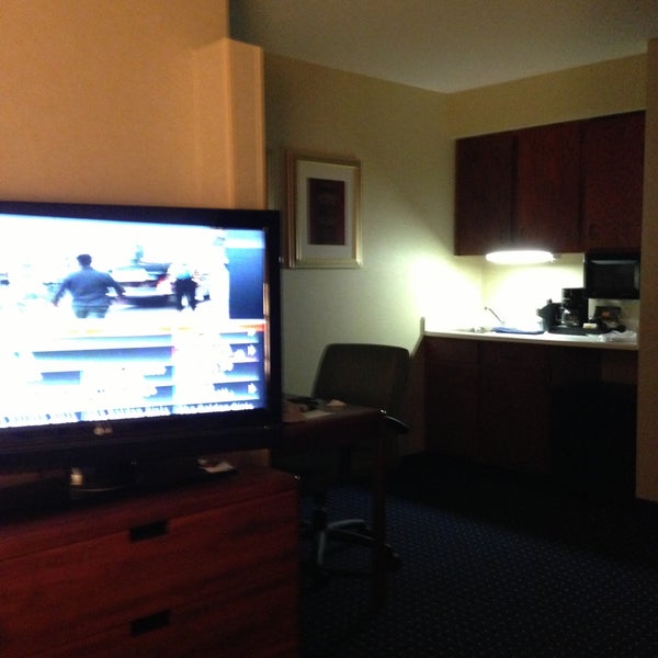 Photo taken at SpringHill Suites by Marriott Boise ParkCenter by Tully M. on 6/17/2013