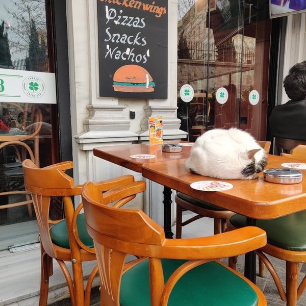 Снимок сделан в Corner Irish Pub Istanbul пользователем Mikhail B. 4/2/2023