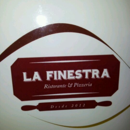 1/16/2013 tarihinde Cliff V.ziyaretçi tarafından Restaurante &amp; Pizzaria La Finestra'de çekilen fotoğraf