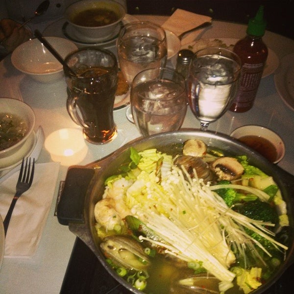 รูปภาพถ่ายที่ Golden Saigon Restaurant โดย Jonathan E. เมื่อ 3/23/2014