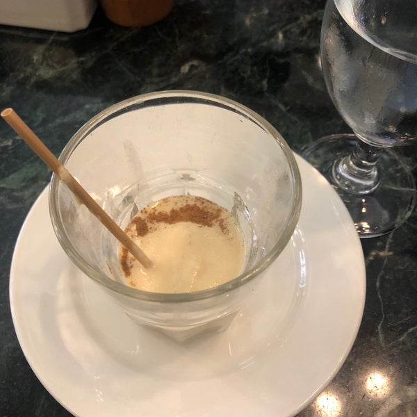10/9/2019 tarihinde Johnna D.ziyaretçi tarafından Palace Café'de çekilen fotoğraf