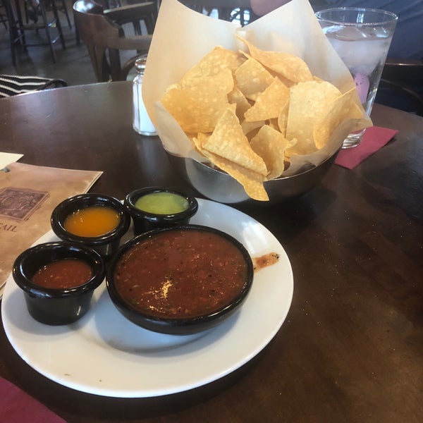 9/8/2018 tarihinde Johnna D.ziyaretçi tarafından Taco Guild Gastropub'de çekilen fotoğraf