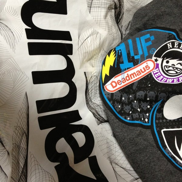 Zumiez Clothing Store