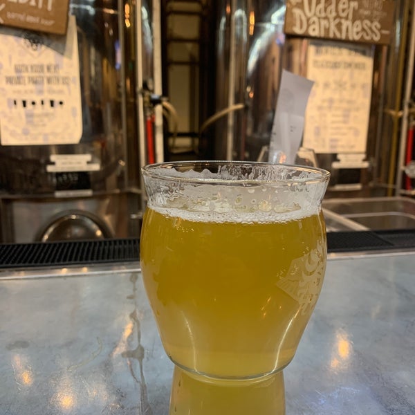 1/10/2020にJim W.がWest Flanders Brewing Companyで撮った写真