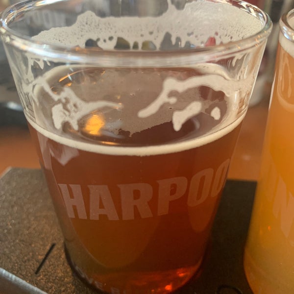 Снимок сделан в Harpoon Brewery &amp; Riverbend Taps пользователем Jim W. 3/7/2020