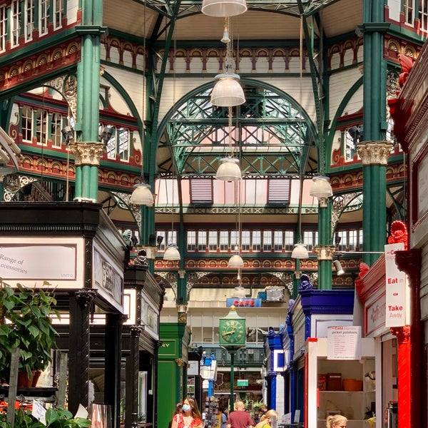 Foto tirada no(a) Leeds Kirkgate Market por Katerina em 7/19/2021