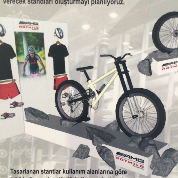 Foto scattata a Çekim Bisiklet da Fenerbahçem il 10/22/2014