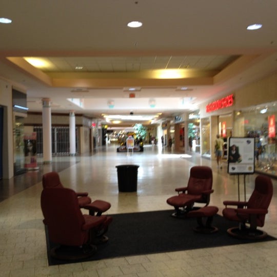 Lake Square Mall 23 tips from 1284 visitors