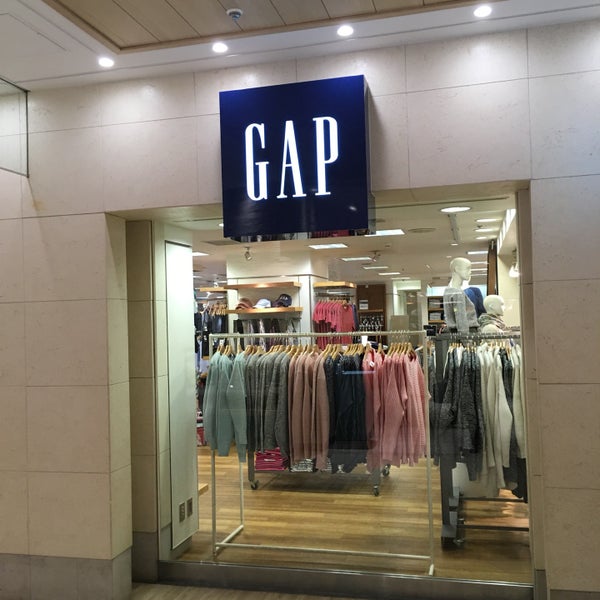 Gap Now Closed Clothing Store In 豊島区