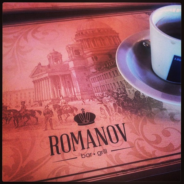 Снимок сделан в Romanov Bar &amp; Grill пользователем A. K. 5/9/2013